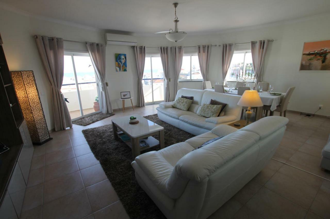 Views Of Apartamento *
